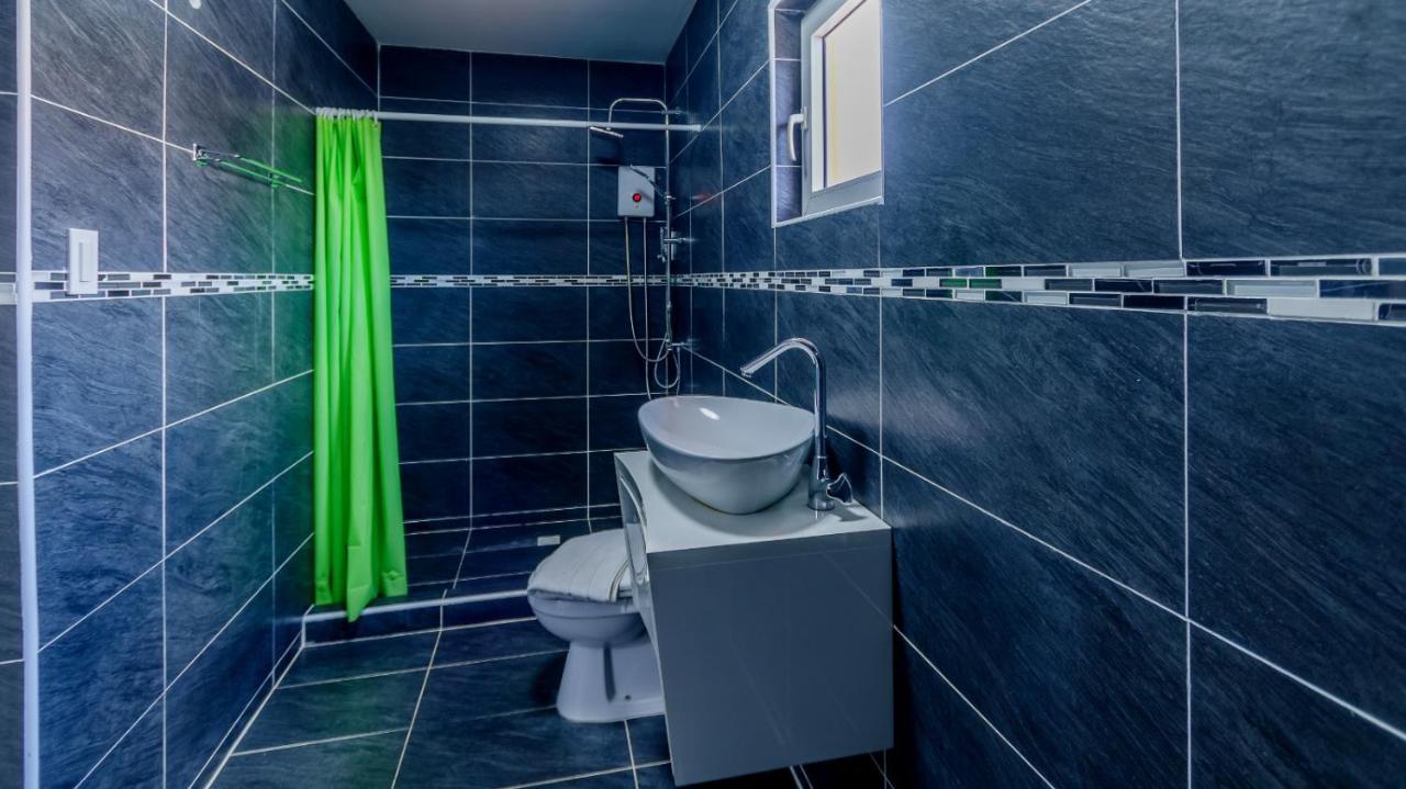 Omira Apartment Suites Виллемстад Экстерьер фото