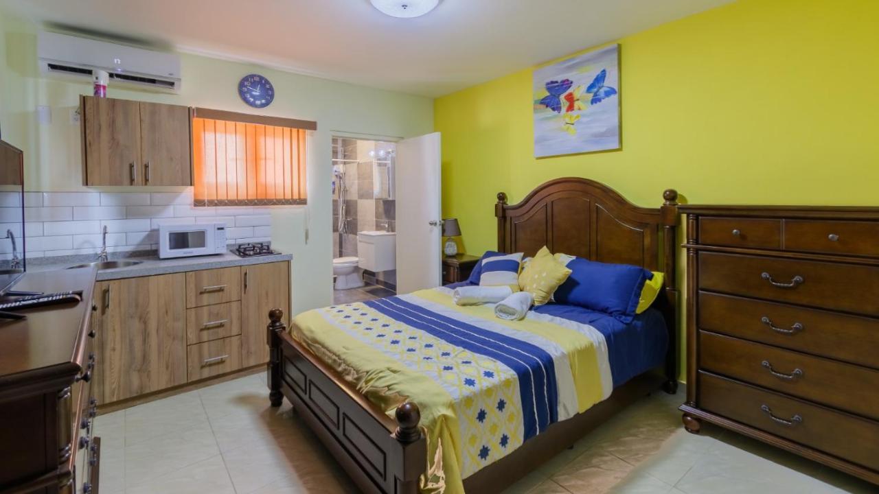 Omira Apartment Suites Виллемстад Экстерьер фото