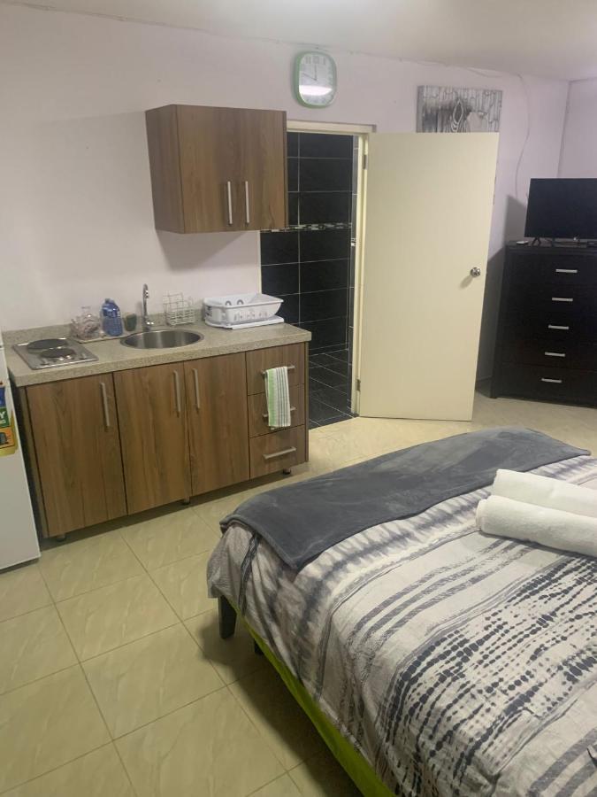Omira Apartment Suites Виллемстад Экстерьер фото